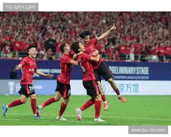 成都足球队荣登足球力量排行榜首位引领全国足球新风潮